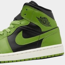 Nike Women's Air Jordan Retro 1 Mid Casual Shoes Black/Altitude Green/Sail - BQ6472 031 10 Nike Women's Air Jordan Retro 1 Mid Casual Shoes Black/Altitude Green/Sail - BQ6472 031 -Stealth Fit Shop BQ6472 031 P3